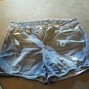 Gap shorts